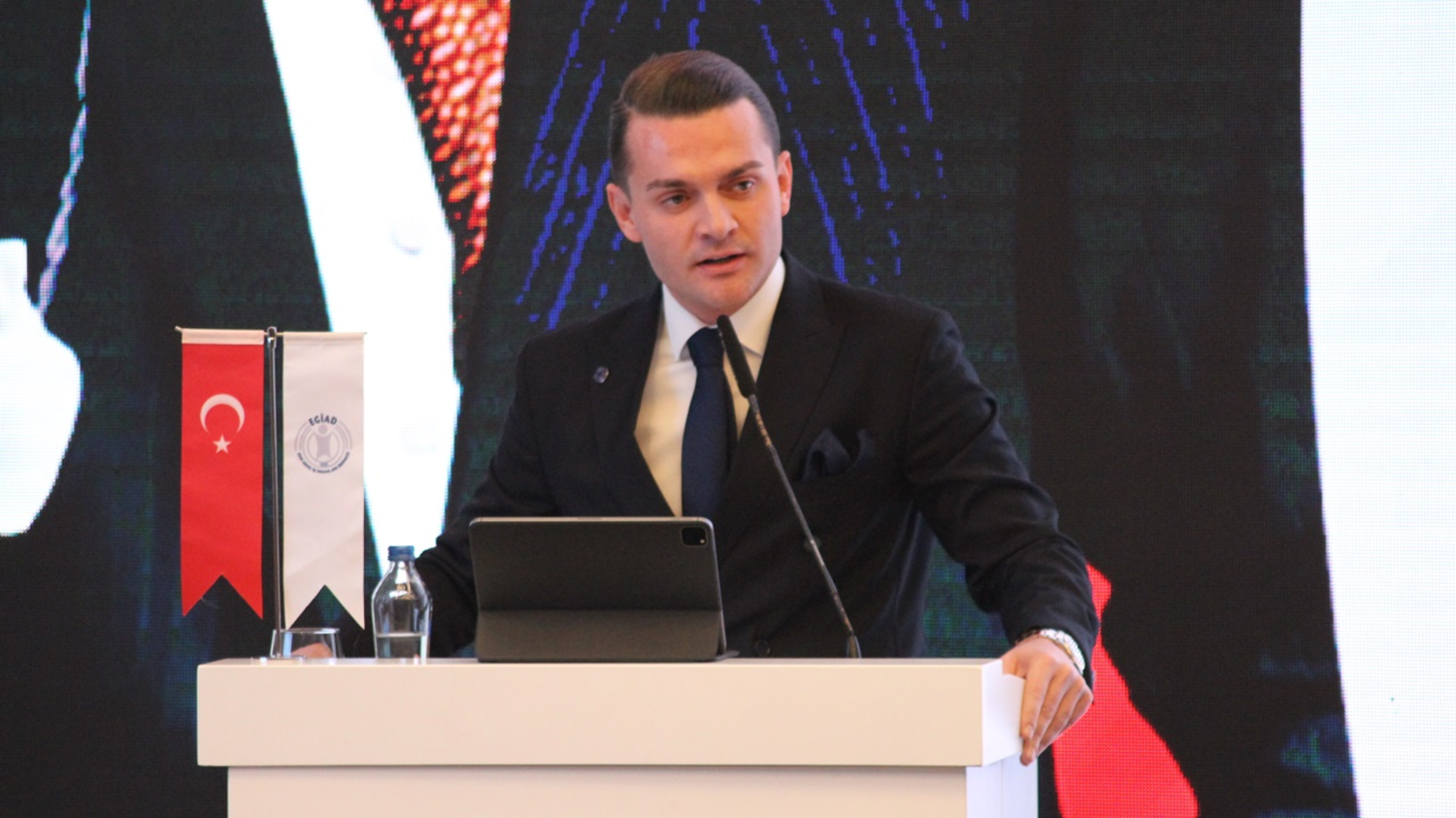EGİAD Başkanı Kaan Özhelvacı, Young Owners Forum 2025’te konuştu